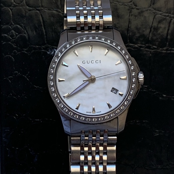 Gucci timeless watch with 42 diamonds all around! - Picture 3 of 5